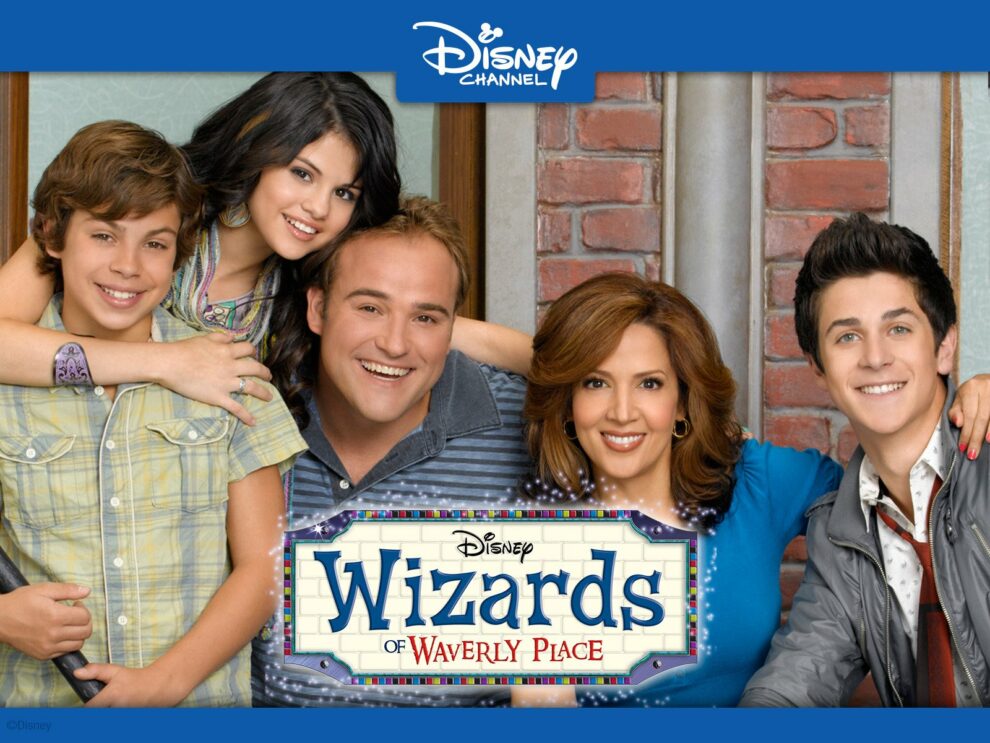 Wizards of Waverly Place - Movie Hindi Download (360p, 480p, 720p HD, 1080p FHD)